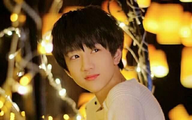 敖子逸_敖子逸的手照片_敖子逸舞蹈壁纸_李天泽敖子逸照片- 楚楚之家