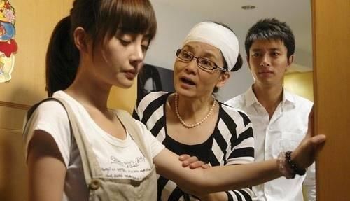 小姑送来酸奶我拆开,婆婆不让我吃晚饭,我打掉孩子提离婚