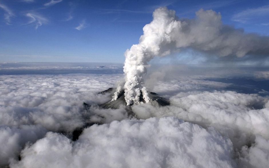 日本火山喷发瞬间到底有多厉害?历史上有一次
