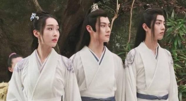 “陈情令男团”隐藏技能:肖战贴膜,王一博骑摩托,通通败给了他