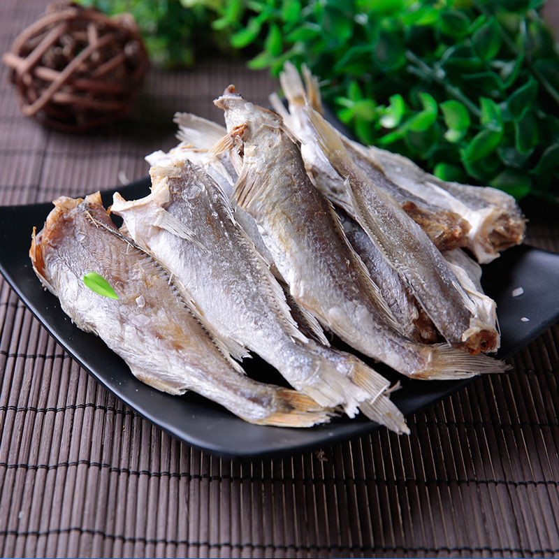 怎么晒咸鱼干 t01acbb1931c48989d2.jpg
