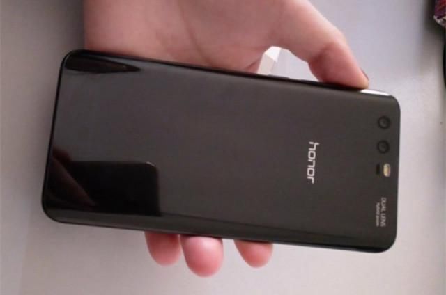 从2999跌至2599,麒麟960+6GB+128GB,大战小