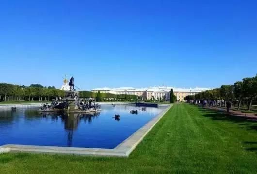 成都到欧洲旅游,往返居然不到2000元…