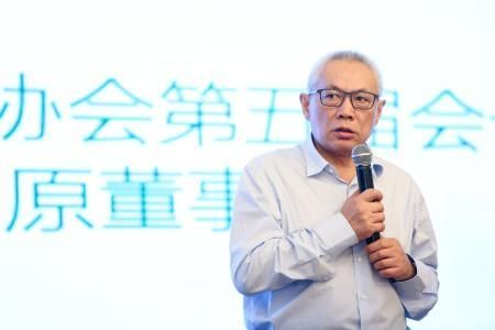 任志强都已松口，2018房价基调早定下来了，开发商为何不肯降价？