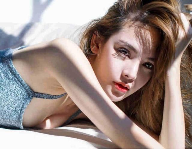 这个国家的美女一到晚上太疯狂,中国游客根本不敢出门