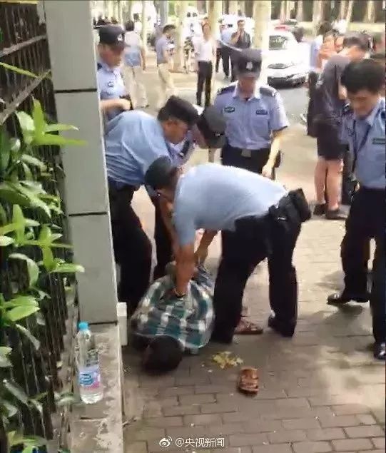 上海持刀砍人案最新消息:上海检察机关提前介