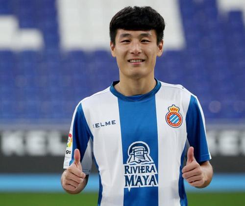 梅西犯罪式过人,武磊虽有差距,但也有神似之