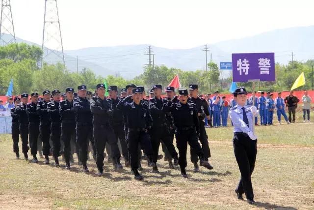 “荷枪实弹”！漳县的滨河路上场面燃爆啦！