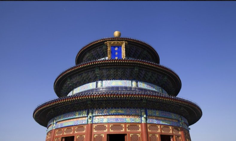 北京天坛占地272万平方米,整个面积比紫禁城还