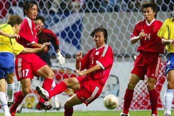 回顾,二千零二年韩日世界杯巴西队以全胜战绩