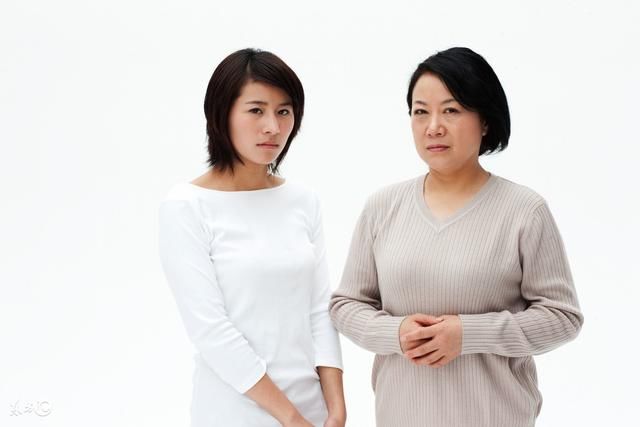 菜市场偶遇男友，回家后妈妈逼我分手，原因我真不想说！