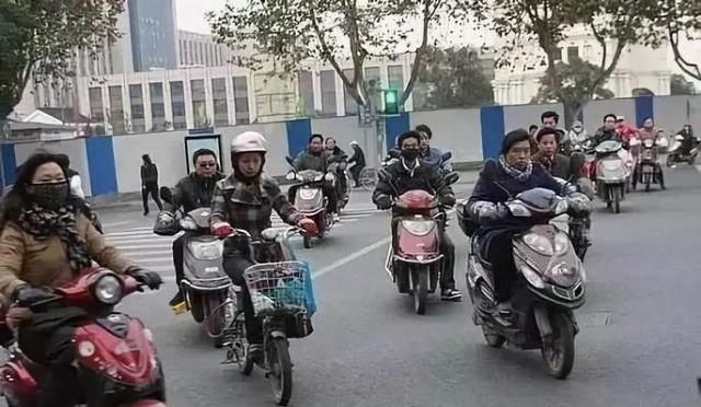 电动车充满电掉