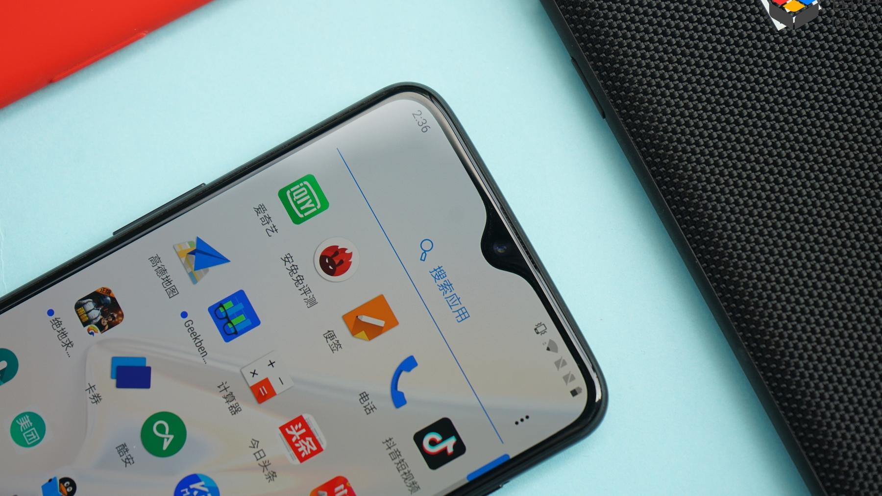 尝鲜价不低!一加5G手机再曝光:配置奢华,售价