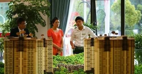 碧桂园老板做善事?三四线房价5000,农民工买