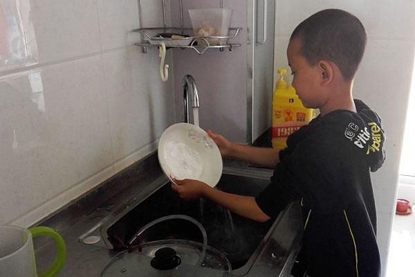 继子从小被后妈打骂,后来继子彩票中奖后再也