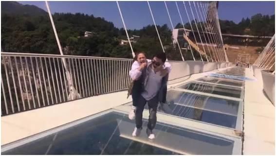 终于来了!浙江最长高空玻璃栈道开放!敢走我敬你是条汉子!