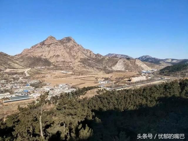 大年初一登山步步高，辽宁凌源虎头山春行