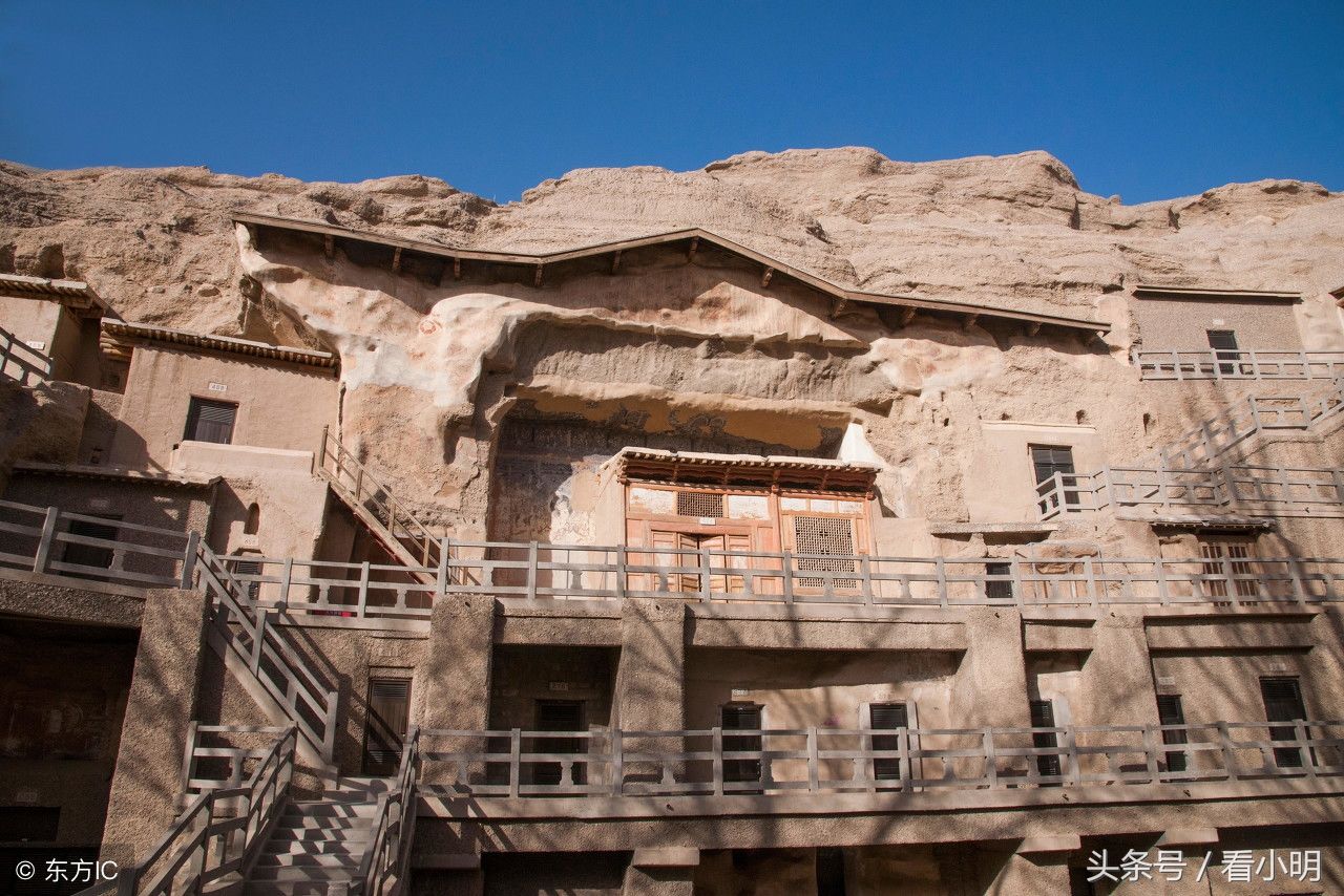 中国最著名的石窟，珍贵的文物有5万件，一大半流落于世界各地