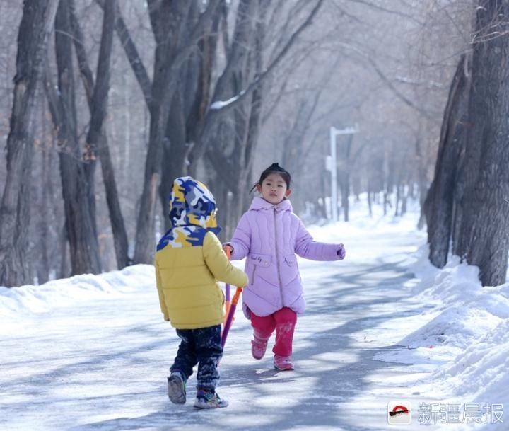 明媚阳光开启“乌鲁木齐蓝”