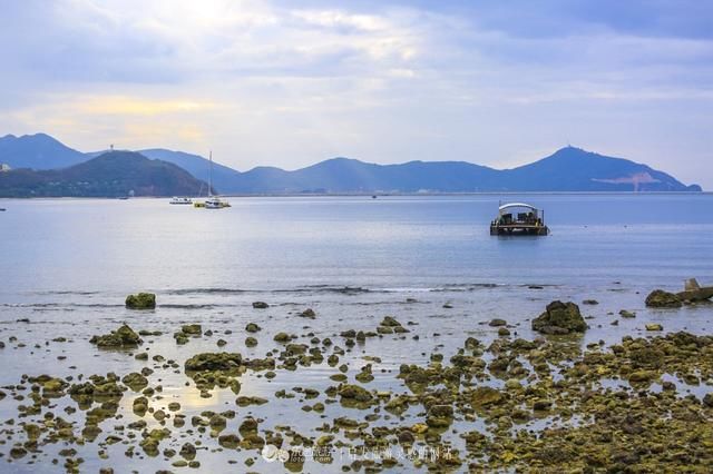 三亚山海天万豪，走出酒店便是海