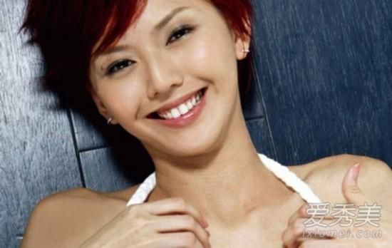 48岁胡静近况曝光,嫁大13岁富豪17年,活成了最松弛的豪门阔太