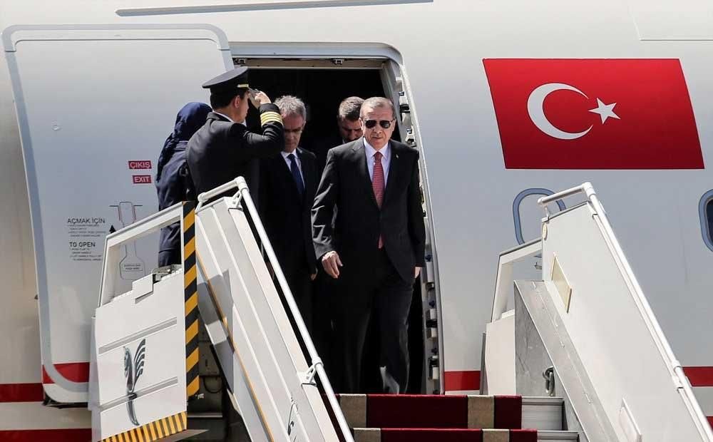 土耳其总统埃尔多安抵达伊朗展开访问