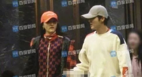 关晓彤为鹿晗庆生,同回鹿晗家