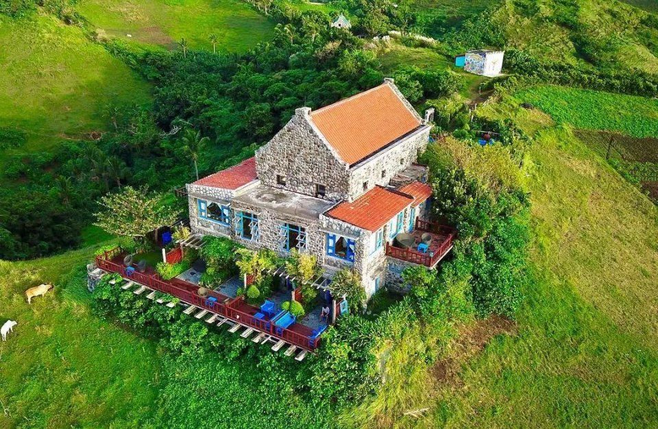 除了台湾,福建附近还有一处秘境小岛,有温泉火山迷倒欧洲背包客
