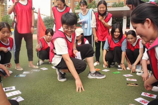 学职信主题团建进校园,体验不一样的大学生活