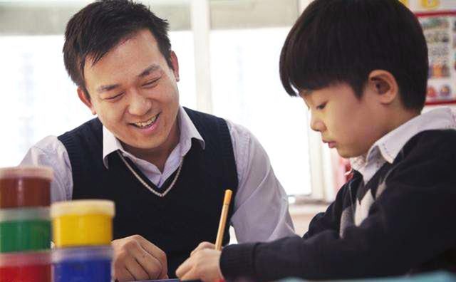 老师再也无权要求家长给孩子批作业!不然就是