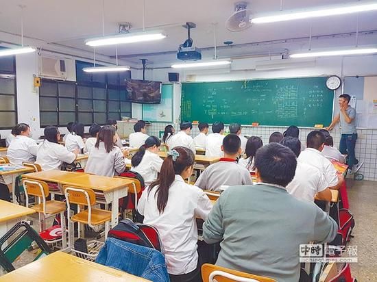 文凭在手不如一技之长?台湾硕士回炉重造念高职