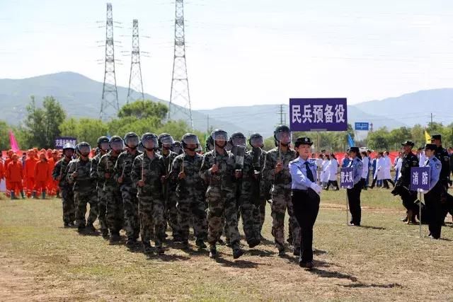 “荷枪实弹”！漳县的滨河路上场面燃爆啦！