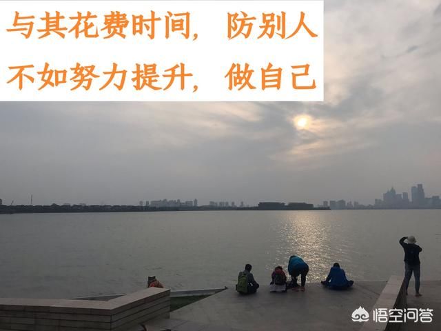 苏小明爆粗口的视频,各大网站疯传,你认为,现在