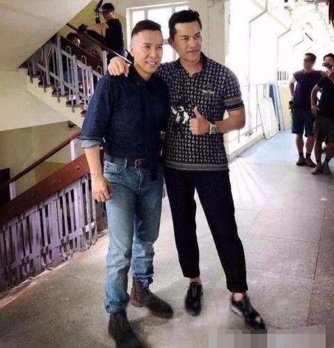 吕良伟微博晒与甄子丹合影,发声力挺甄子丹,网