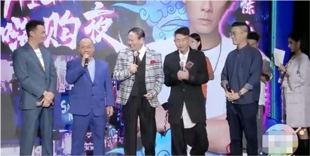 影帝万梓良商演只能站凳上唱歌,一件西装穿7年,为养娇妻忙捞金