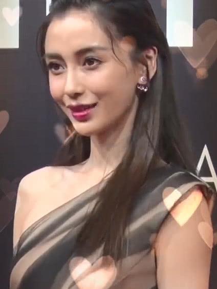 baby漫画脸真实拉近?漫画存在,网友:纸终于包9788镜头。图片