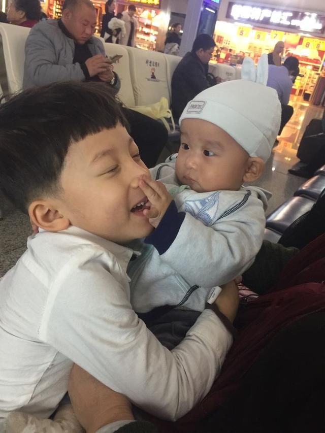 一家人甜蜜的三亚亲子游