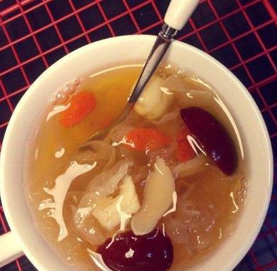 银耳怎么煮才会浓稠 t01b5aeefbc685ae91a.jpg