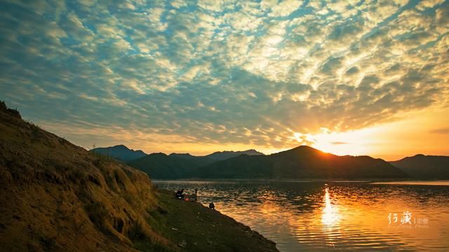 晚霞满天金湖面 夕照渔家归如歌美丽乡村下峪游之三