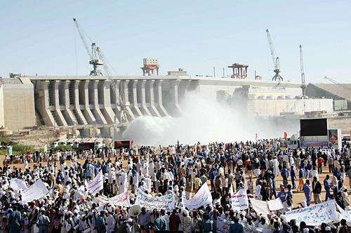 非洲建当地最大世纪工程!350万人民请求中国出手，我们帮了!