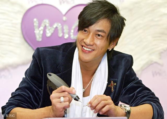 想到,原来这些当红明星都喜欢去加拿大留学!