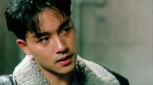 英雄本色电影影评介绍 张国荣周润发狄龙三足