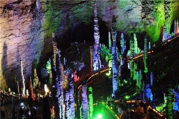 张家界旅游攻略:张家界值得一看的景点，个个都是世界之最!