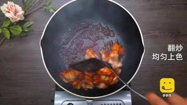 秘制红烧排骨,出锅后差点骨头都吃了!老香了!