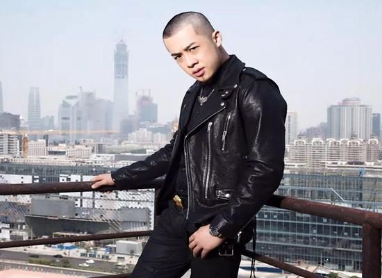 大壮到底有多红?今到酒吧演唱,被观众误认为是