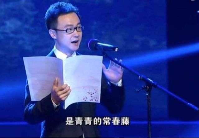 央视 quot;新国脸 quot;刚强,月亮姐姐做媒,娶2婚主持人春妮,儿子叫刚好