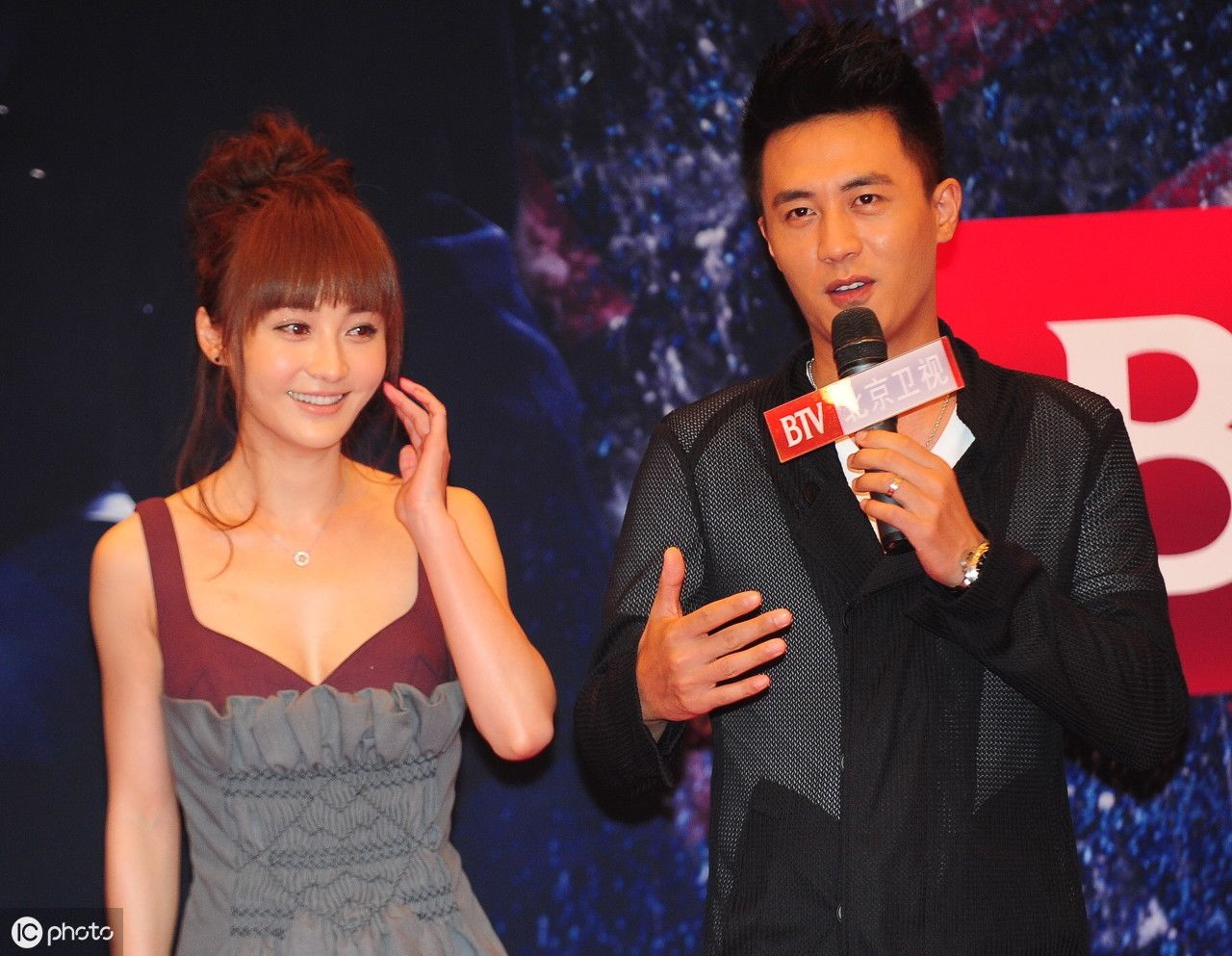 昔日出轨女 37岁生日晒照 无名指戴戒指 难道好