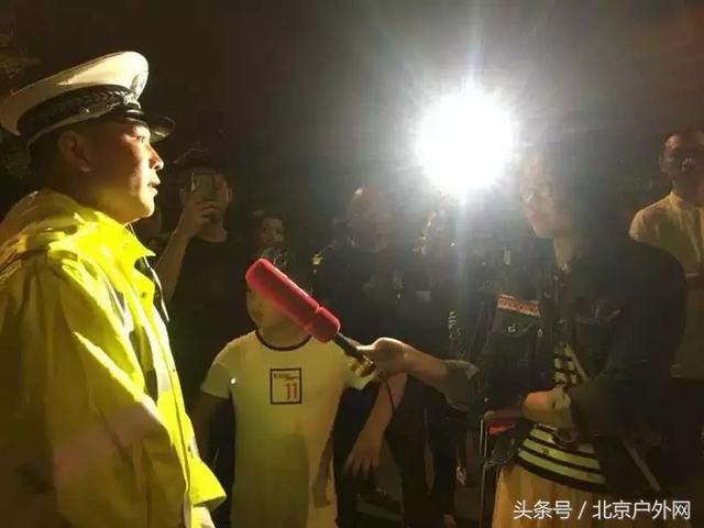 海南发生了什么？1万辆车滞留街头车主吃睡在路边