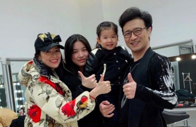 40岁章子怡二胎想要男孩,带2个孩子和汪峰办婚