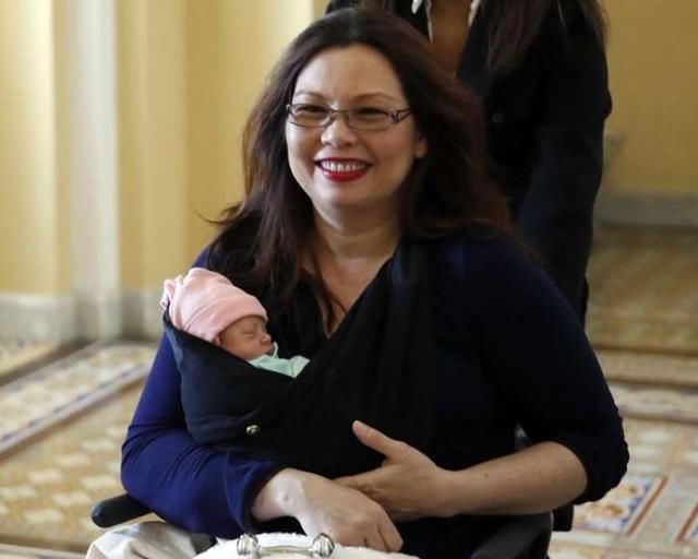 携婴进议事厅开会 美国参议员缔造历史